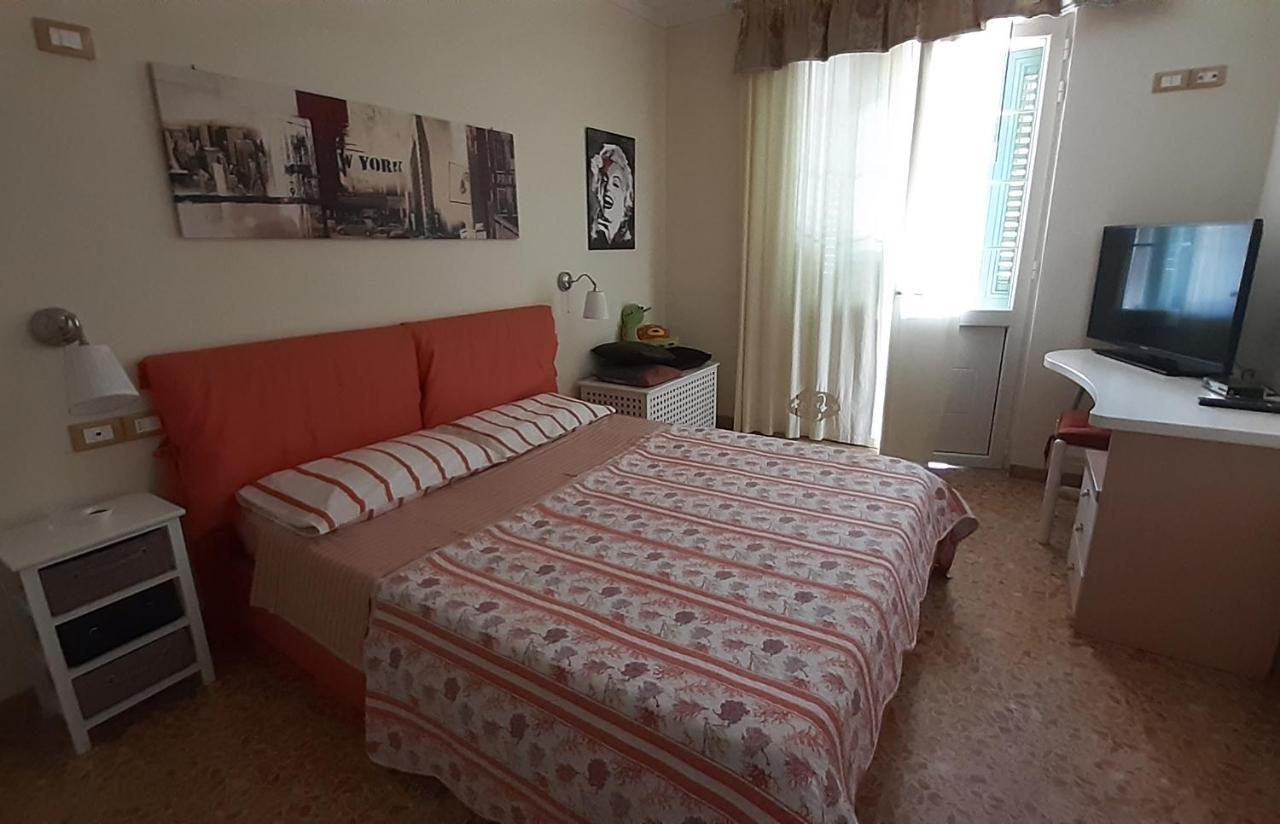 Villino San Martino 350M Dal Mare With Covered Parking Viareggio Eksteriør billede