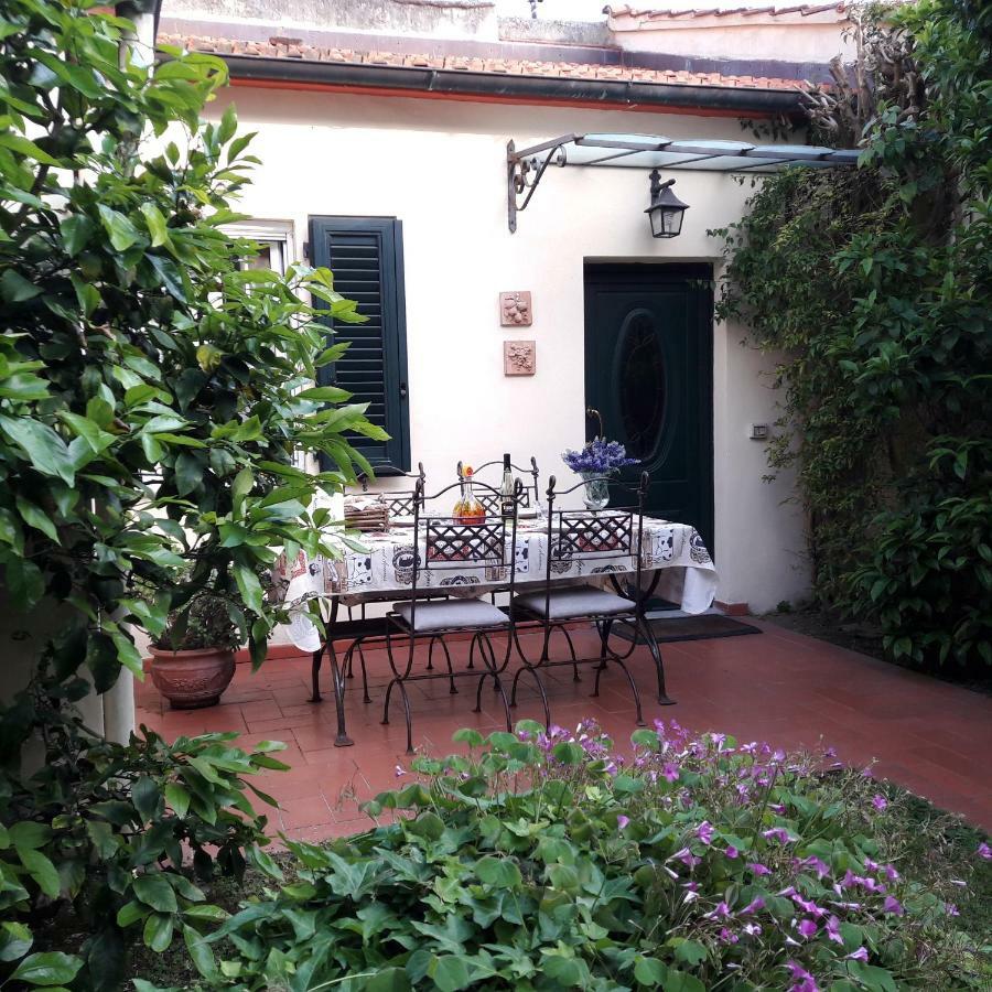 Villino San Martino 350M Dal Mare With Covered Parking Viareggio Eksteriør billede